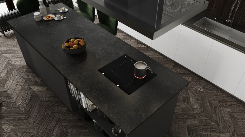 Контрастное сочетание лепнины на стенах с ультрасовременной мебелью и аксессуарами Контрастное сочетание лепнины на стенах с ультрасовременной мебелью и аксессуарами