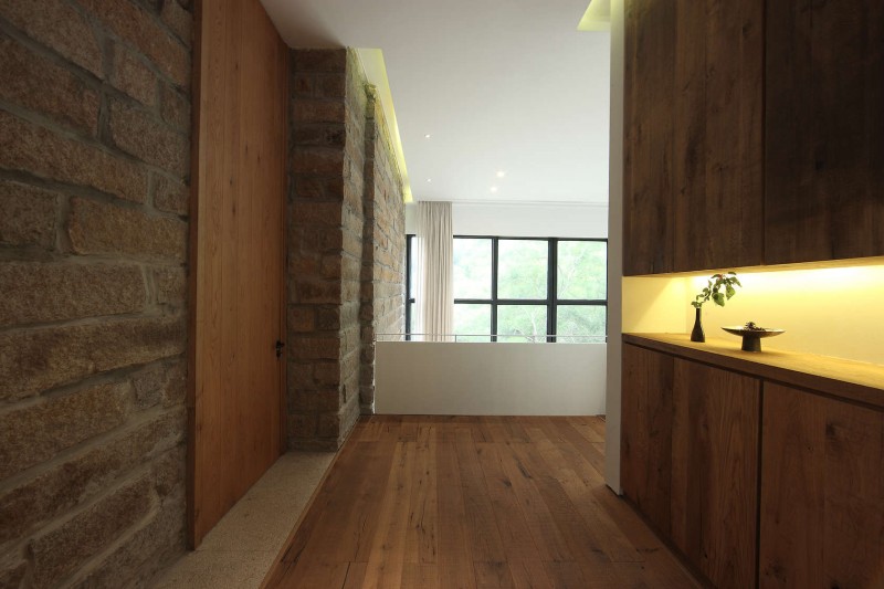 Натуральные материалы и приглушенные тона в интерьере дома в провинции Фуцзянь, Китай