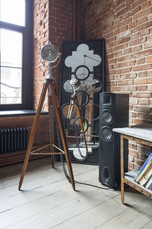 Современные, классические и индустриальные элементы в эффектном лофте