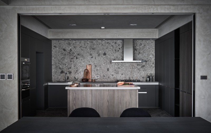 Интерьер просторной квартиры в Тайване