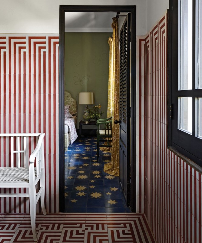 Атмосфера подлинной старины в интерьере дома во Вьетнаме