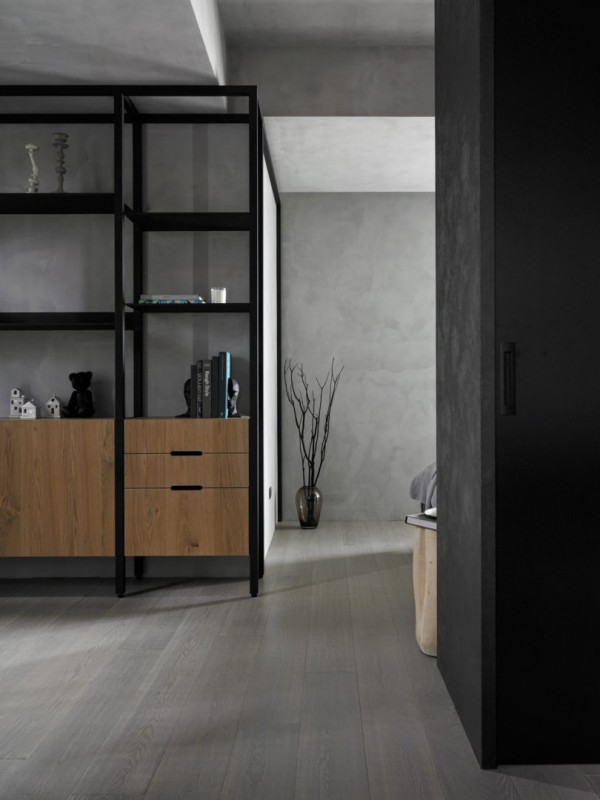 Дизайн квартиры в Тайбэе в темных тонах