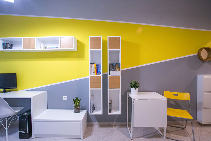 Яркая студия в Салониках, Греция