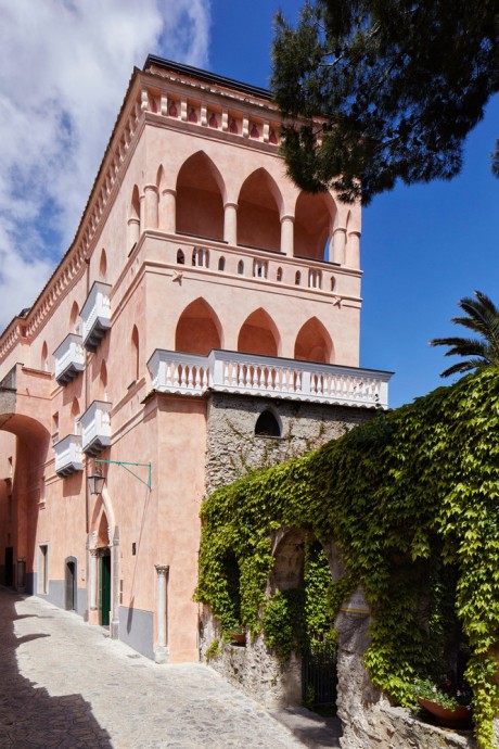 Апартаменты в итальянском отеле Palazzo Avino, спроектированные дизайнером Кристиной Селестино Апартаменты в итальянском отеле Palazzo Avino, спроектированные дизайнером Кристиной Селестино