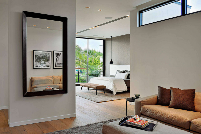 Двухэтажная резиденция на набережной в Майами-Бич