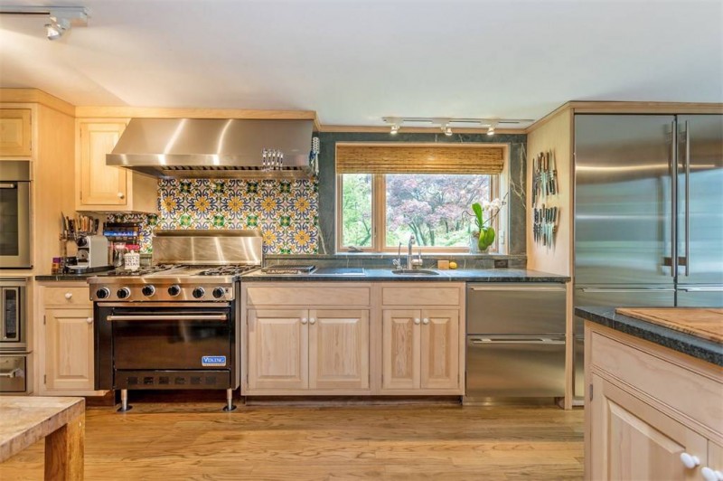 Колониальное старинное поместье в Коннектикуте