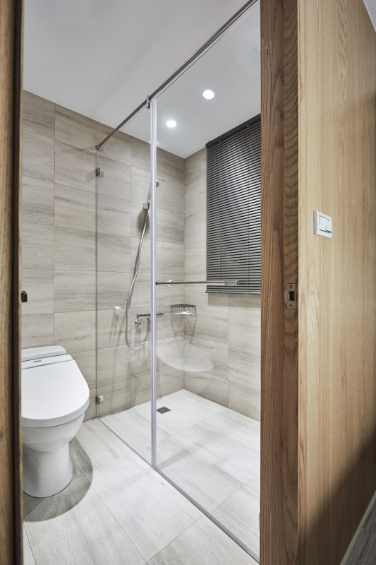 Монохромный интерьер квартиры в Тайчжуне, Тайвань