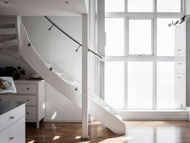 Однокомнатная квартира с мансардой в Швеции Однокомнатная квартира с мансардой в Швеции