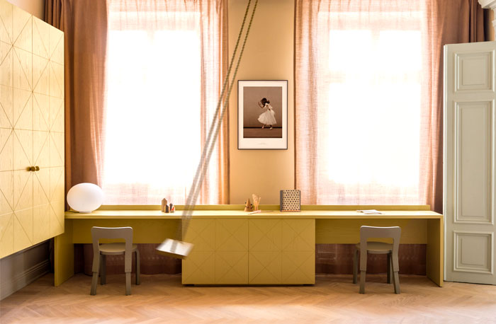 Старинные детали и современные элементы в декоре апартаментов в Стокгольме