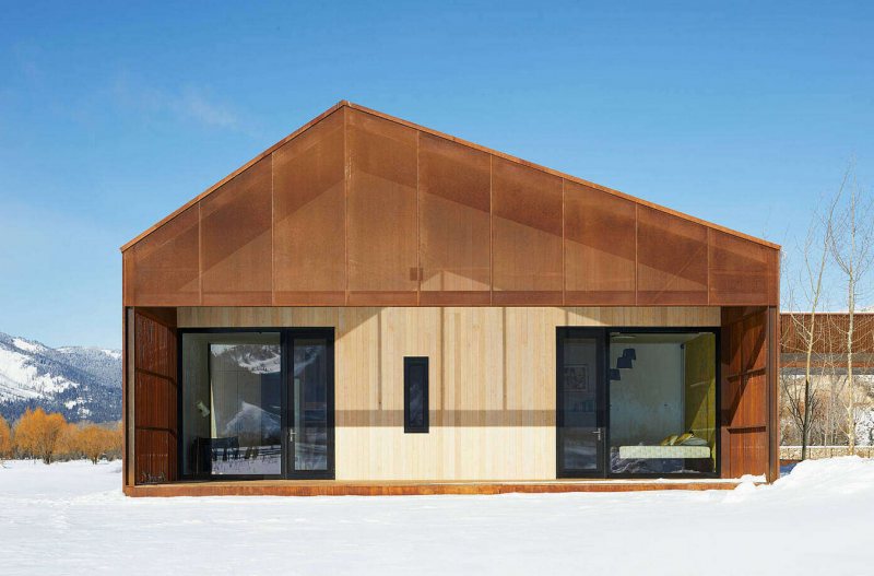 Дерево, сталь, стекло и бетон в интерьере уютной резиденции