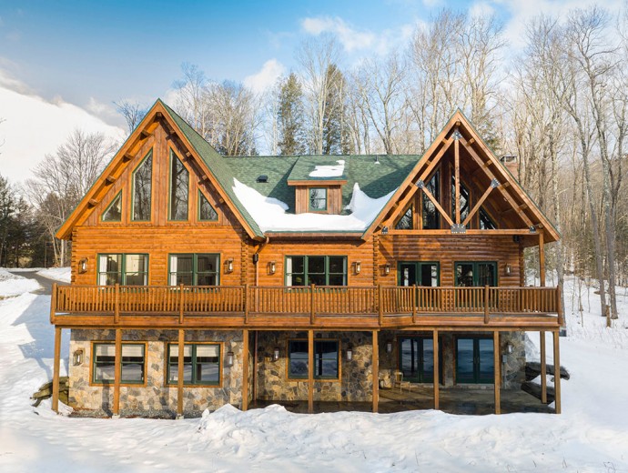 Деревянный дом на горнолыжном курорте в Вермонте