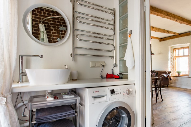 Интерьер уютной стильной мансарды