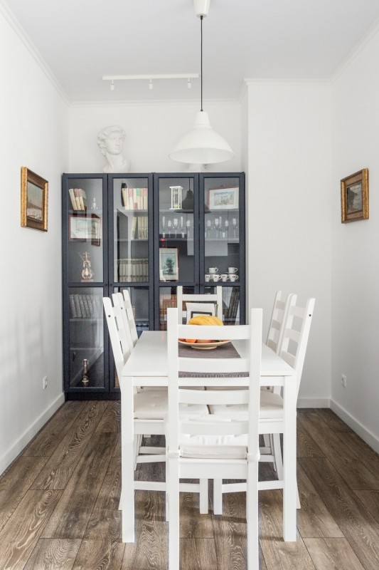 Интерьер квартиры в спокойных светлых тонах Интерьер квартиры в спокойных светлых тонах