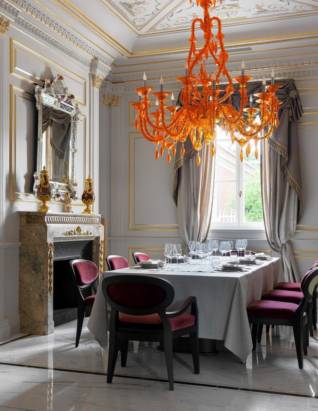 Особняк в неоклассическом стиле Особняк в неоклассическом стиле