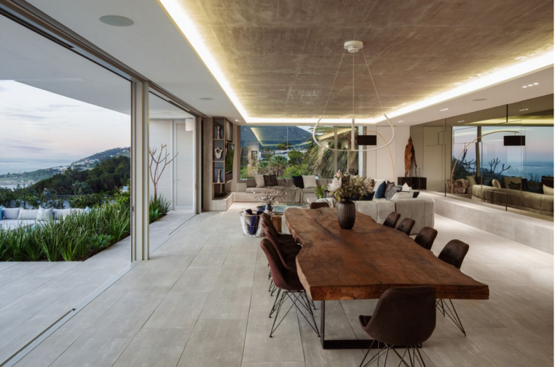 Вилла с видом на залив Кэмпс-Бэй в Кейптауне, ЮАР