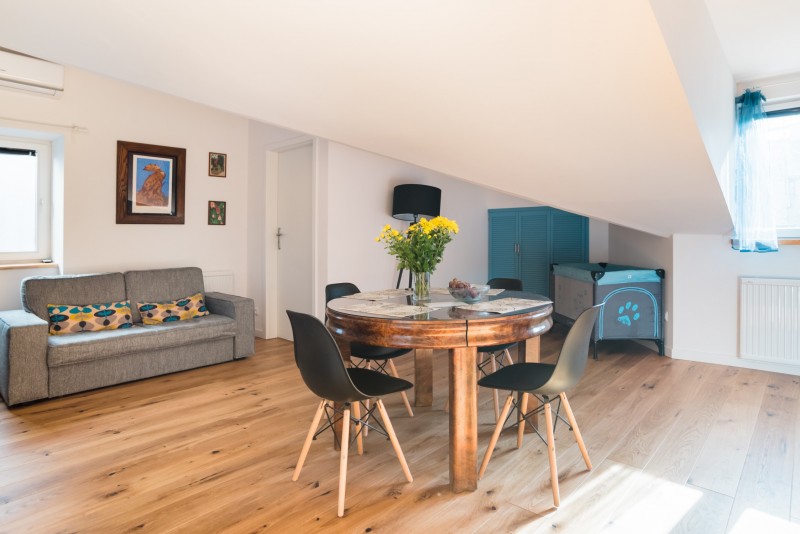 Интерьер мансардной квартиры в Кракове