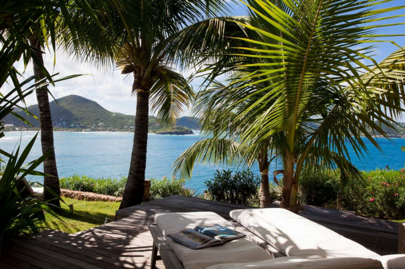 Классический карибский шик в интерьере виллы в Сен-Бартелеми, Франция