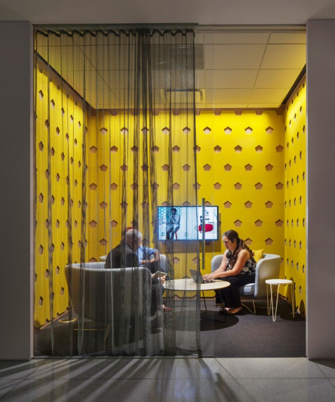 Офис и выставочный зал Knoll в центре Лос-Анджелеса