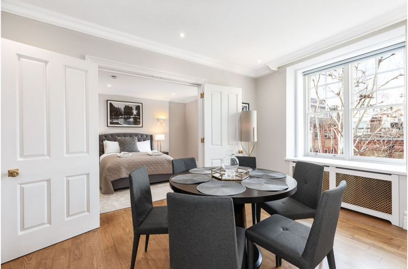 Интерьер квартиры в неоклассическом стиле Интерьер квартиры в неоклассическом стиле