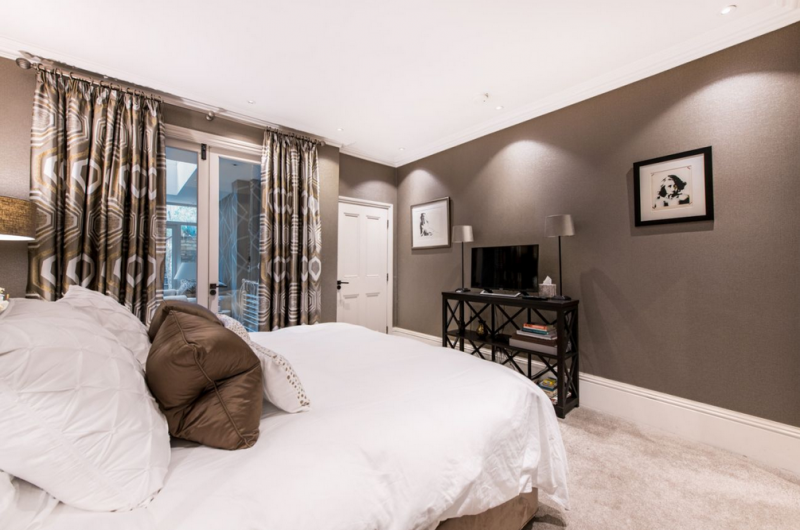 Отремонтированный викторианский дом в районе Кенсингтон в Лондоне