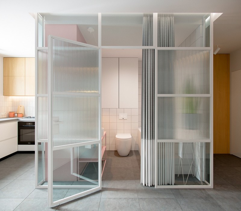 Зеленые акценты в интерьере светлых апартаментов Зеленые акценты в интерьере светлых апартаментов