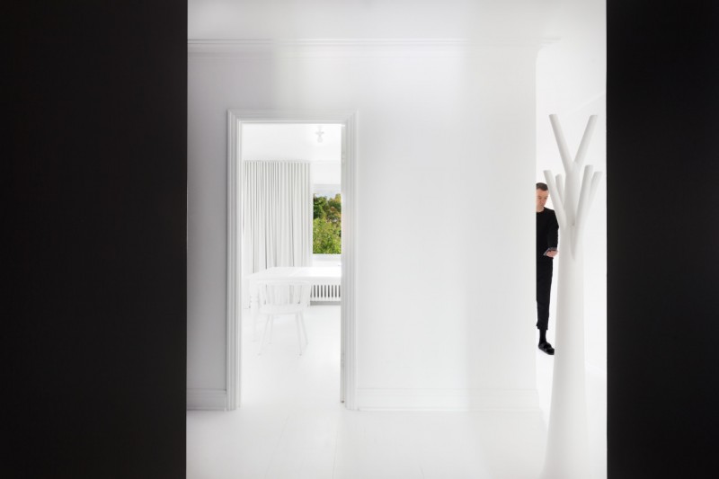 Контрастный интерьер особняка в Монреале, Канада