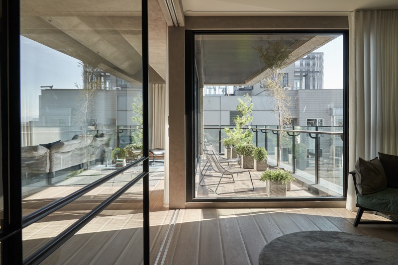 Интерьер просторной квартиры в Тайване