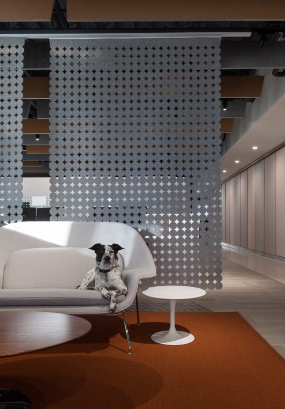 Офис и выставочный зал Knoll в центре Лос-Анджелеса