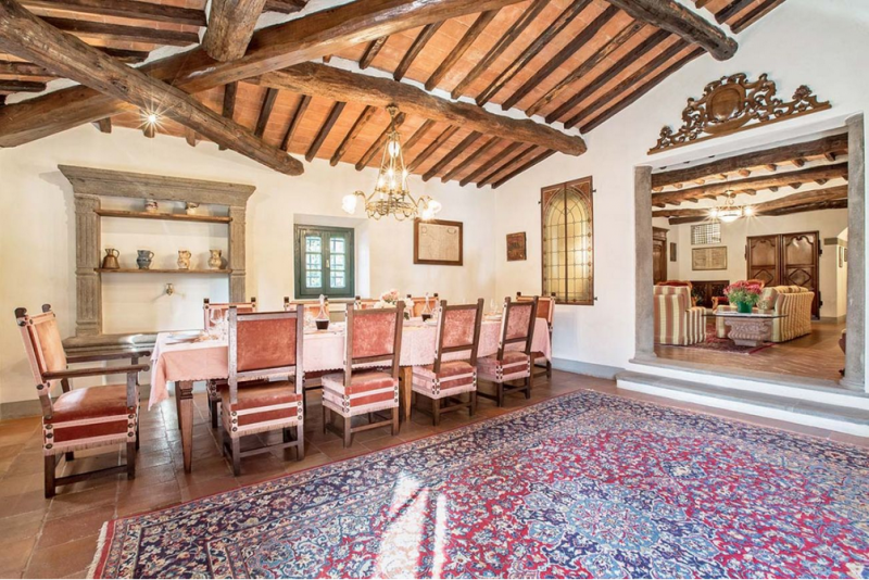 Вилла в Альбанских горах в Италии