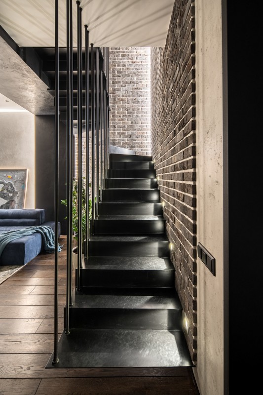 Интерьер трехуровневой квартиры Интерьер трехуровневой квартиры