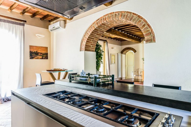 Традиционная вилла недалеко от Пизы, Италия Традиционная вилла недалеко от Пизы, Италия