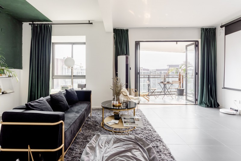 Сочетание элегантной мебели с манхэттенским курортным стилем