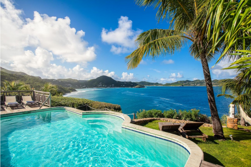 Классический карибский шик в интерьере виллы в Сен-Бартелеми, Франция