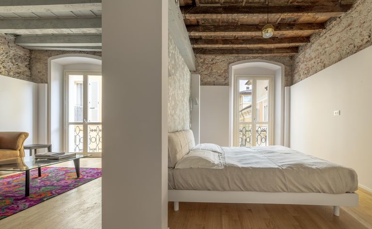 Квартира-студия в старинном полуразрушенном палаццо в Италии