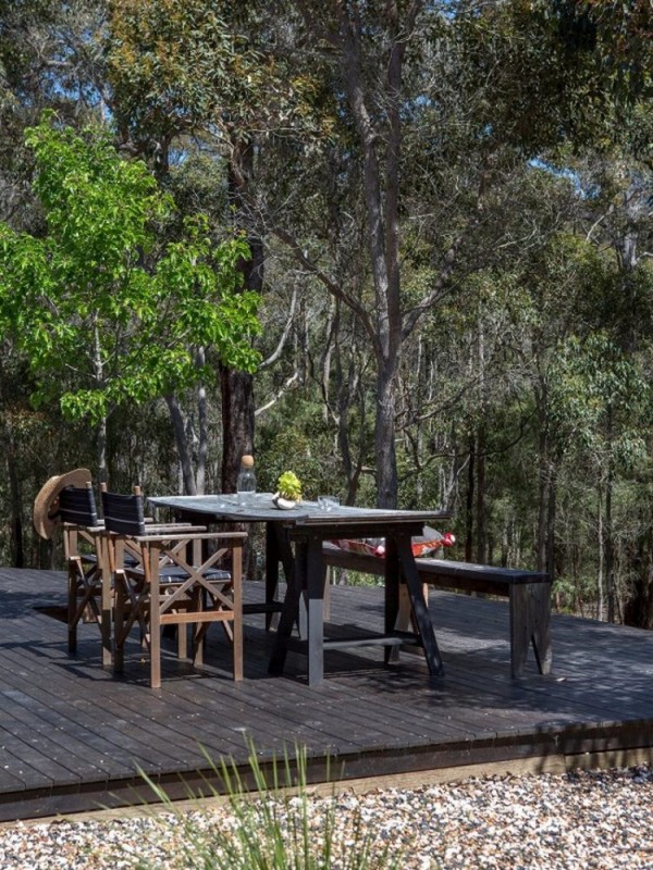 Коттедж, построенный в лесу, в Йоллингап, Австралия Коттедж, построенный в лесу, в Йоллингап, Австралия