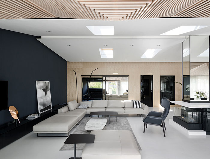 Открытая планировка просторной квартиры в Белграде