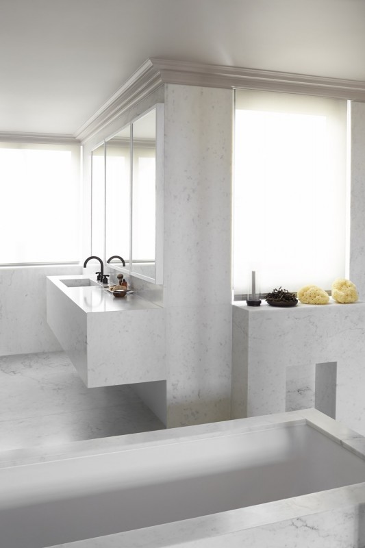 Белоснежный интерьер квартирры в Париже Белоснежный интерьер квартирры в Париже