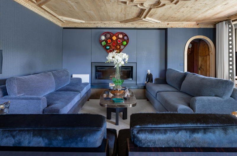 Просторное шале в деревне Гштад, Швейцария Просторное шале в деревне Гштад, Швейцария