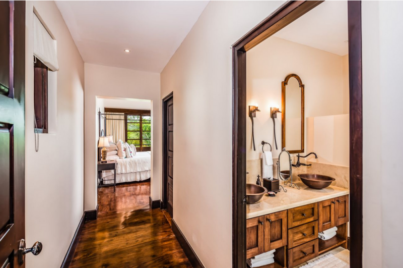 Средиземноморская вилла недалеко от Плайя Данта, Коста-Рика Средиземноморская вилла недалеко от Плайя Данта, Коста-Рика