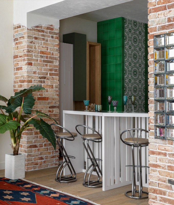 Красочный причудливый интерьер в таунхаусе Красочный причудливый интерьер в таунхаусе