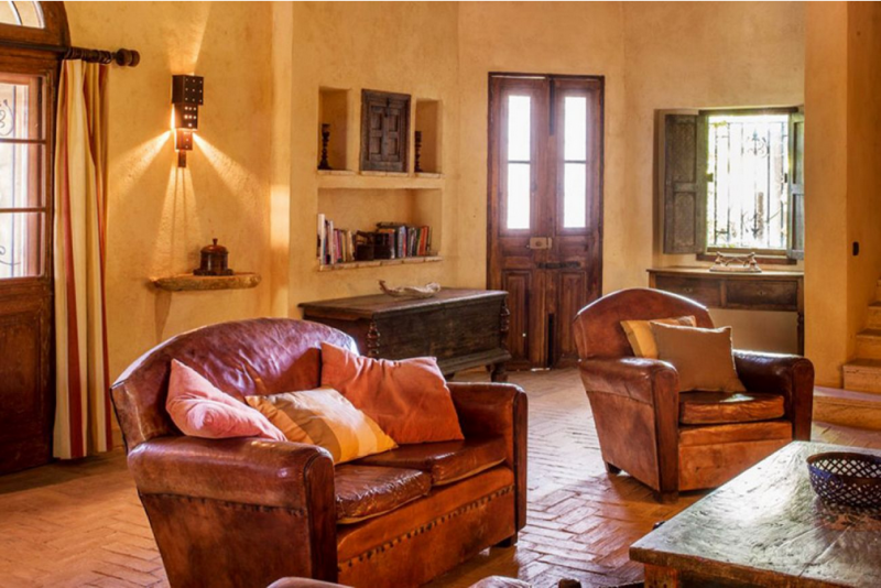 Старинная вилла эпохи колониализма, расположенная в Сицилии