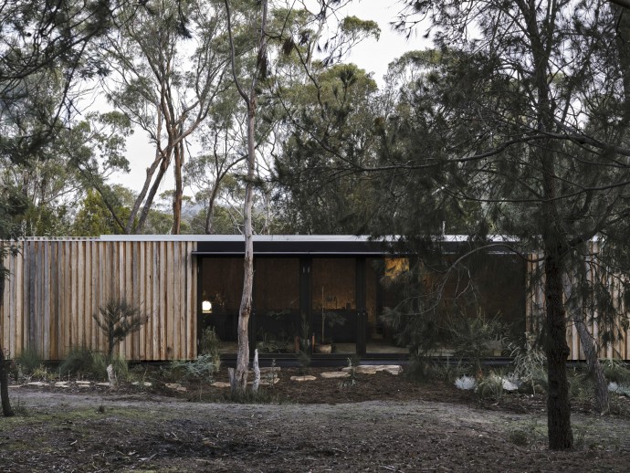 Дом архитектора Джоша Фитцджеральда де Арчи площадью 53 м2 на австралийском острове Тасмания