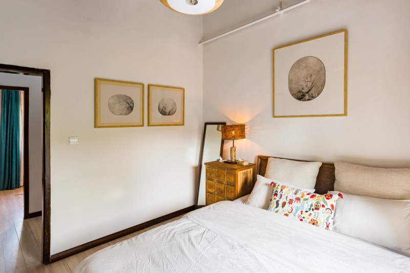 Старинная мебель в интерьере апартаментов в Гуаньчжоу