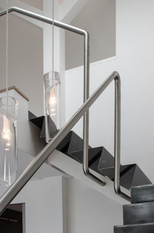 Интерьер мансарды в индустриальном стиле