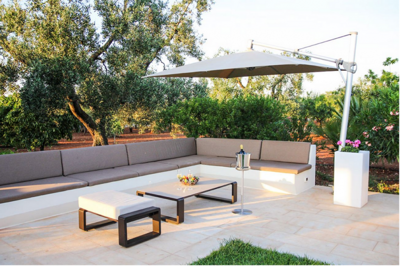 Небольшой отель-трулло Baraquiel в Сан-Микеле-Салентино, Италия Небольшой отель-трулло Baraquiel в Сан-Микеле-Салентино, Италия