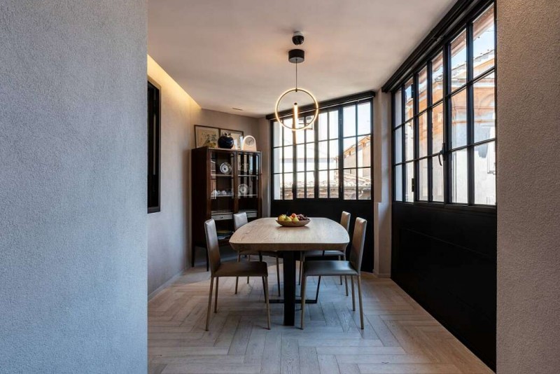 Мансардная квартира, расположенная в Риме