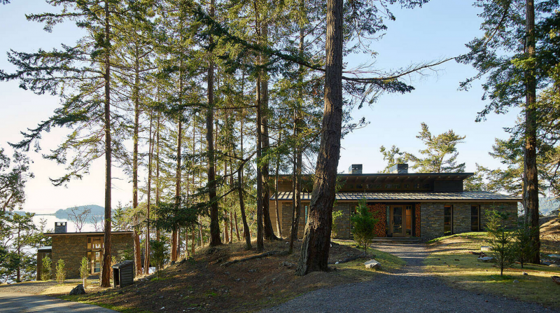 Загородный дом на склоне холма в Пьюджет-Саунде Загородный дом на склоне холма в Пьюджет-Саунде