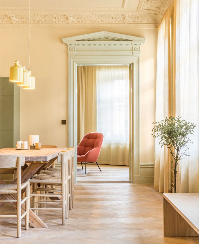 Старинные детали и современные элементы в декоре апартаментов в Стокгольме