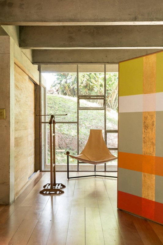 Дом со стеклянными стенами в Бразилии