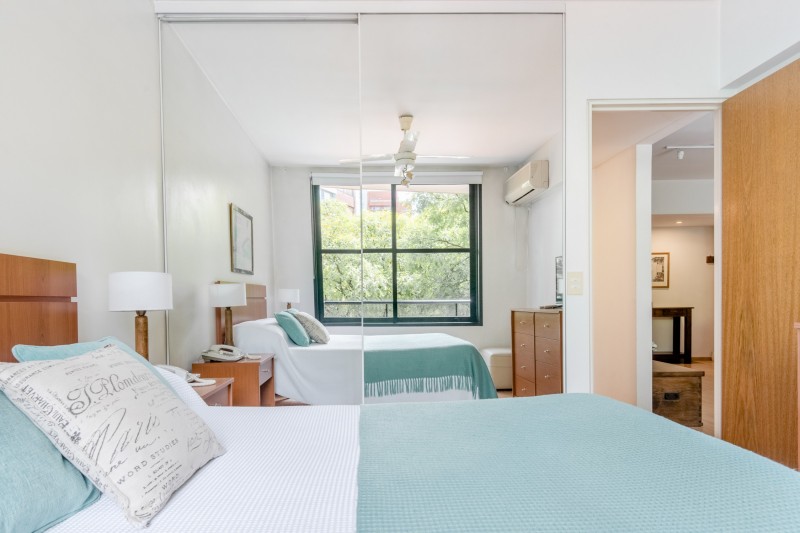 Интерьер комфортабельных апартаментов в Палермо